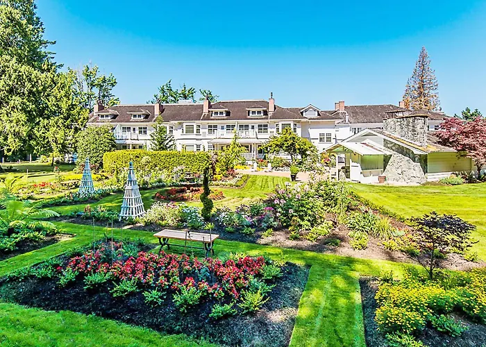 Crown Mansion Boutique Hotel & Villas Qualicum Beach