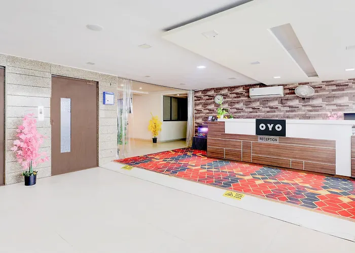 Hotel O Skyland Ahmedabad
