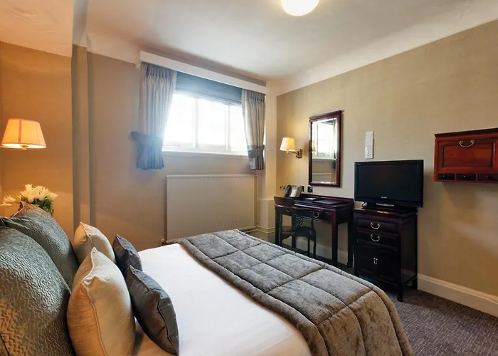 Gem Strathmore Hotel London