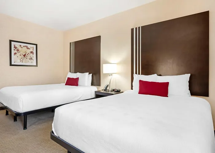 Best Western Plus Howe Inn