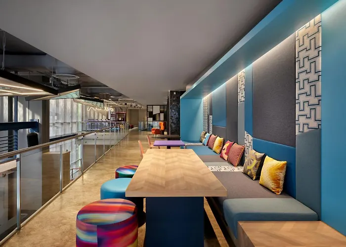 Aloft By Marriott Bangkok Sukhumvit 11 Hotel