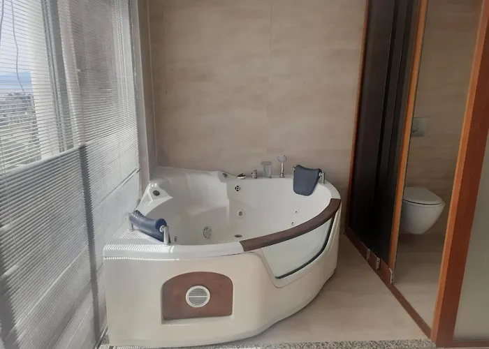 Demir otel Kuşadası