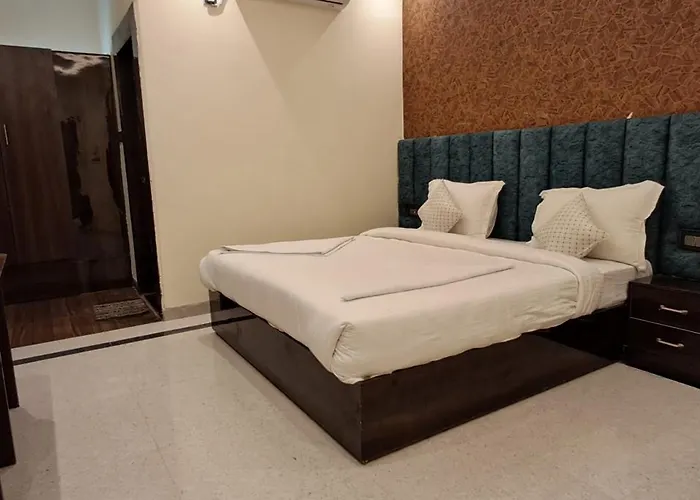 Hotel Madhuram Ayodhya