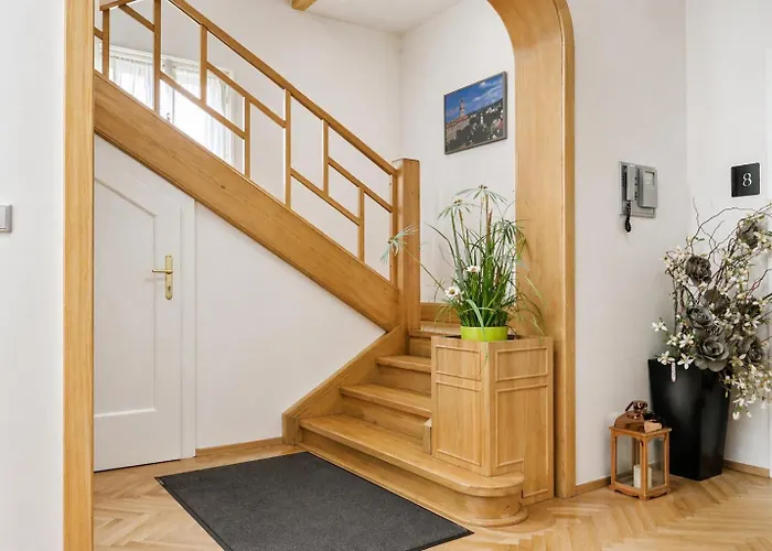Residence Dykova - Former Pension Jana, Domov Mladeze Prag