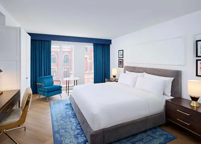 Pantages Hotel Toronto Centre