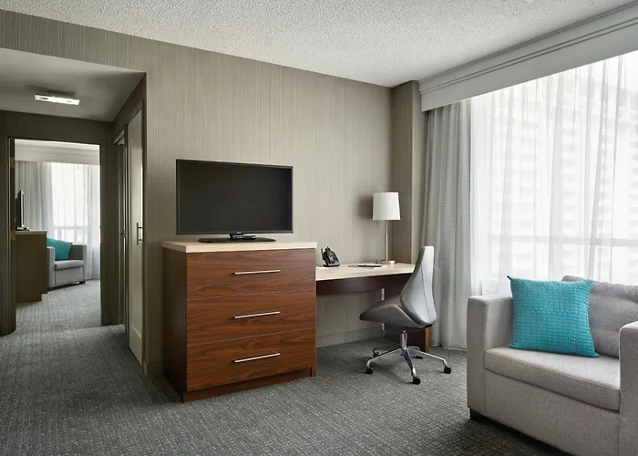 Courtyard By Marriott Toronto Downtown Hotel