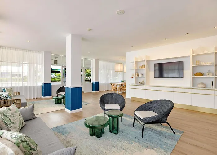 Mercure Cairns