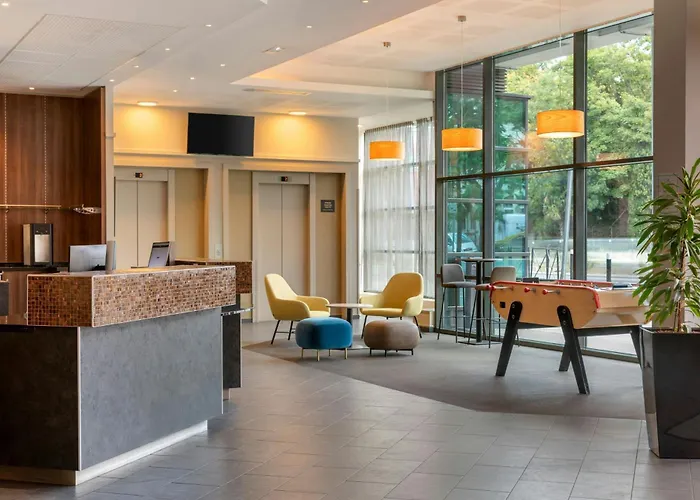 Courtyard By Marriott Paris Saint Denis Hotel