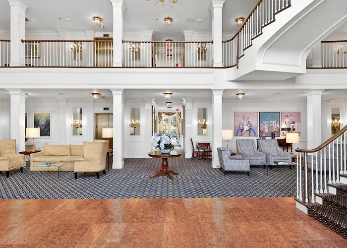 Avon Old Farms Hotel