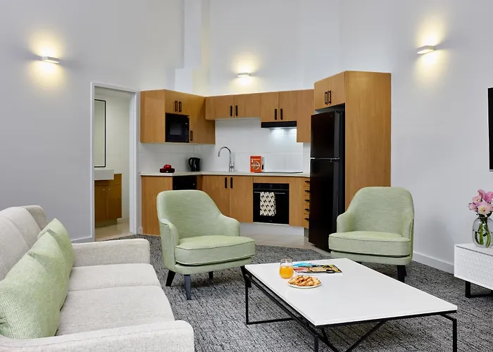 Meriton Suites Waterloo Sydney