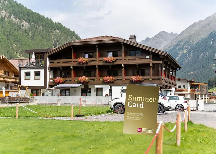Hotel Garni Maria Theresia - Official Ötztal Summer Card Partner Sölden