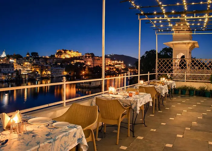 Sarovar - Lake Facing Boutique Hotel On Lake Pichola Udaipur