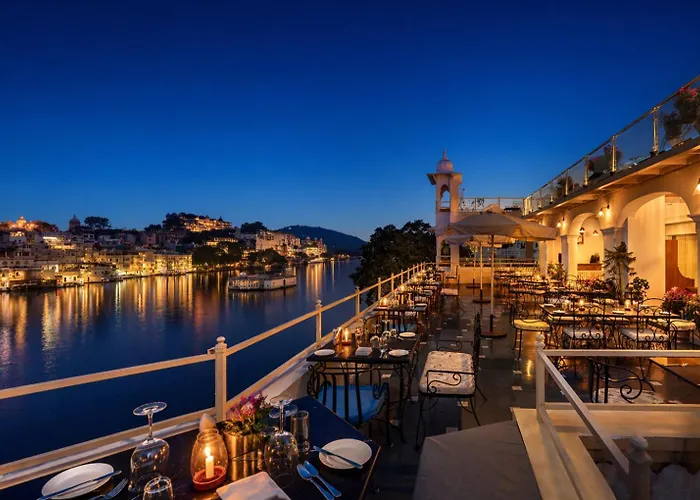 Sarovar - Lake Facing Boutique Hotel On Lake Pichola Udaipur