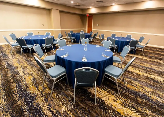 Crowne Plaza Cleveland At Playhouse Square By Ihg Hotel