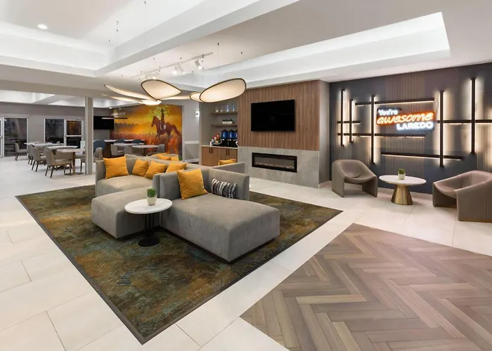 Hotel La Quinta by Wyndham Laredo Airport