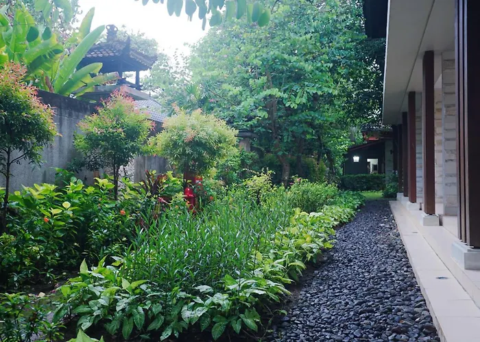 Grand Whiz Hotel Nusa Dua 