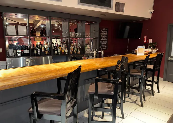 Village Inn & Suites Sarnia