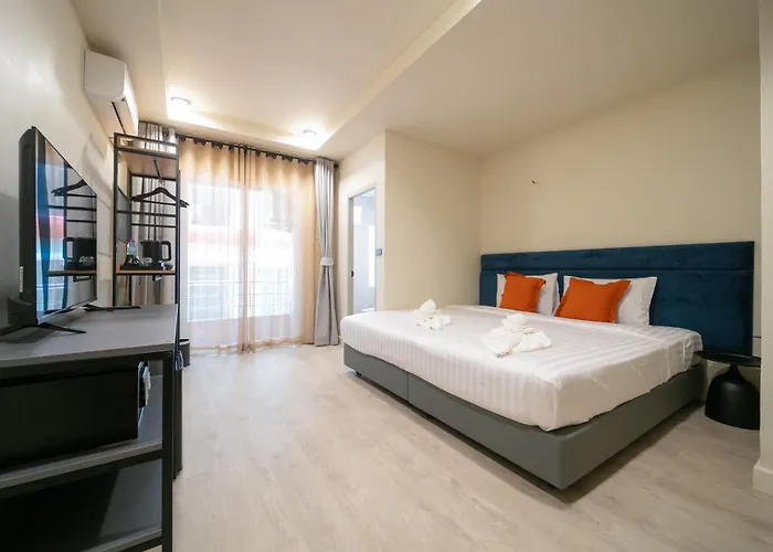 Add Plus Hotel&SPA Patong