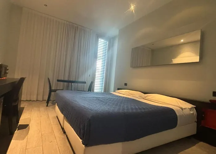 Blue Shades Hotel Pise