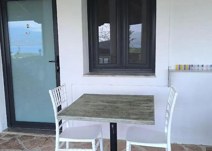 John'S Guesthouse Ksamil