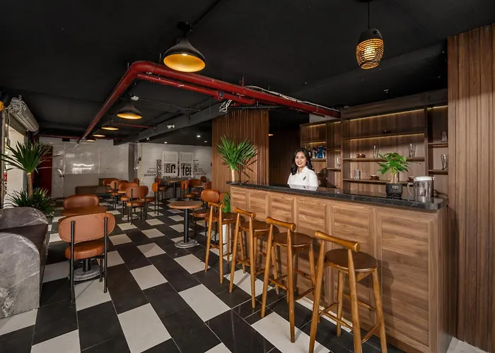Elc Luxury Hotel Danang - An Thuong Walking Street
