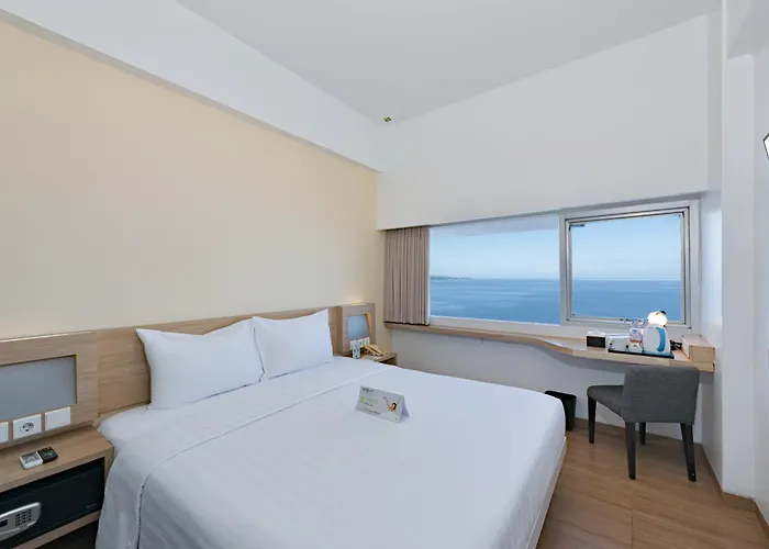 Whiz Prime Hotel Megamas Manado
