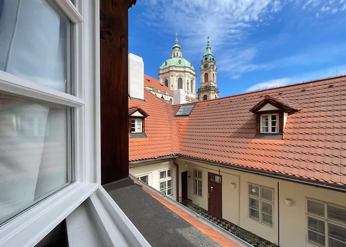 Three Golden Crowns Apartments Prague