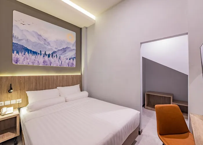 Front One Budget Hotel Tirtonadi Solo