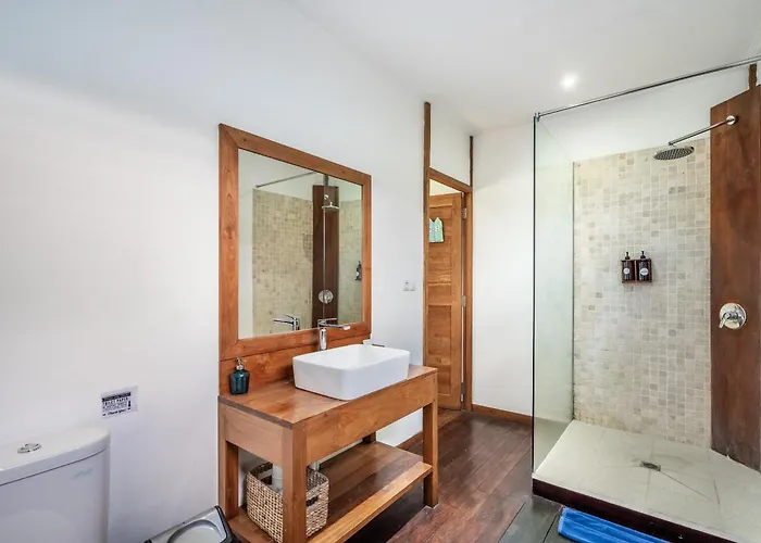 Orora Bungalows Batu Bolong Canggu