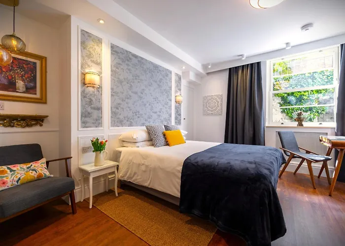 Ferndale Mews Bed & Breakfast Bristol