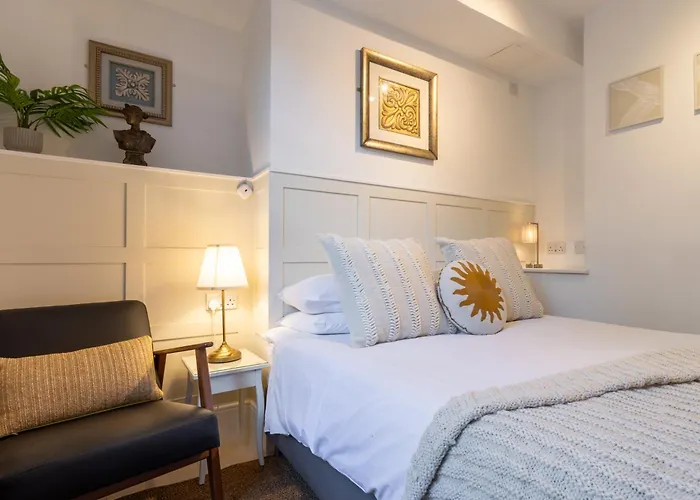 Ferndale Mews Bed & Breakfast Bristol
