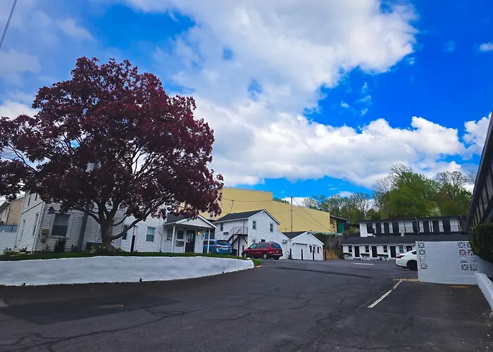 Penn Lodge Hotel & Suites Philadelphia - Bensalem