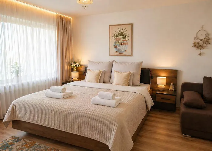 Orient Apartmanház Eger