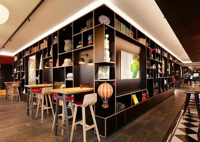 citizenM Copenhagen Radhuspladsen Hotel