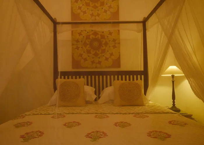 Treasure Rock Bed & Breakfast Kirinda 