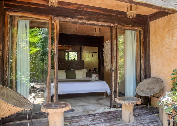 Mayan Monkey Isla Mujeres - Social Hotel (Adults Only)