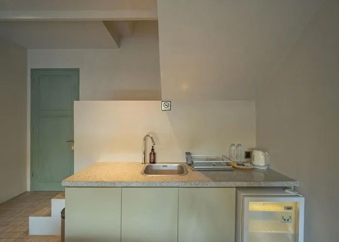 Studio O - Two-Floor Studio, Walk To The Beach Seminyak 