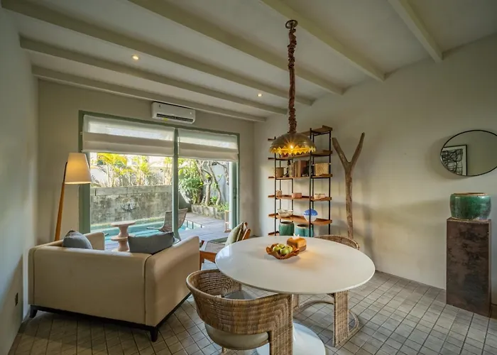 Studio O - Two-Floor Studio, Walk To The Beach Seminyak