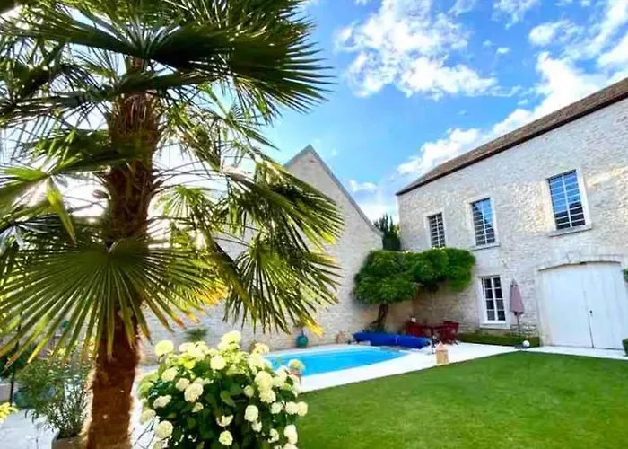 LE JARDIN Chambre de charme, piscine à Meursault
