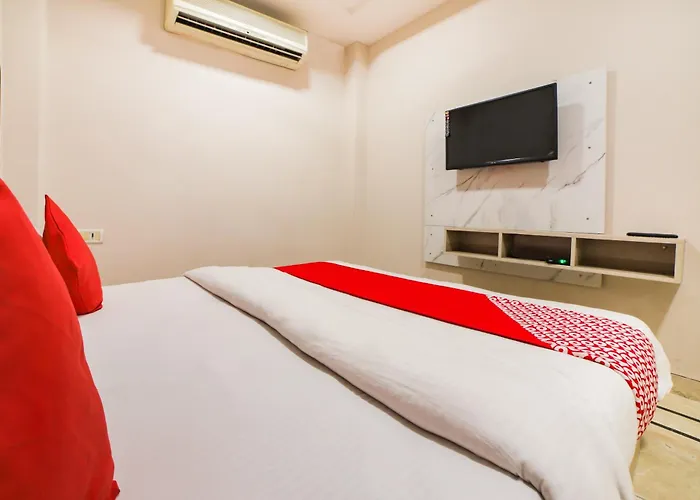 Hotel O The Sterling New Delhi Railway Station