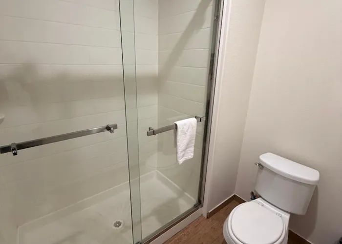 Crystal Inn & Suites Iah Humble