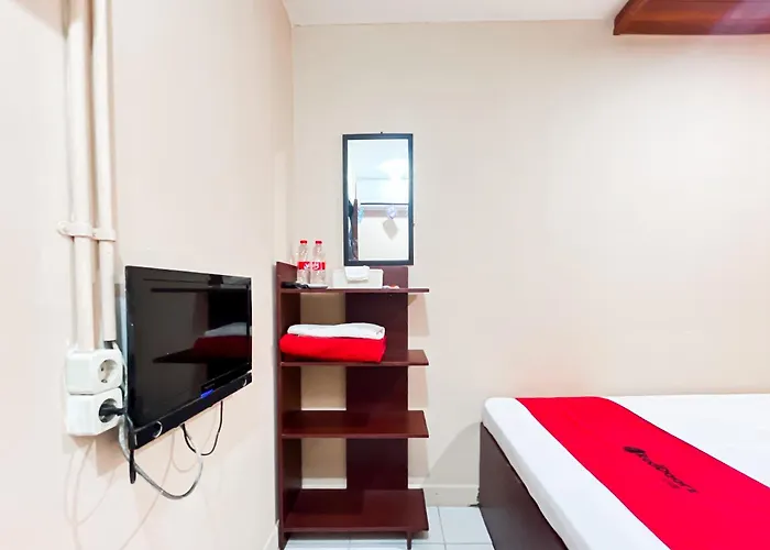 Reddoorz Near Riau Junction Mall 2 Bandung