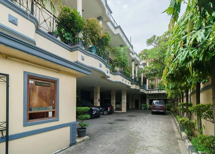 Kemang Place Near Lippo Mall Kemang Mitra Reddoorz Jakarta