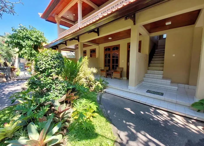 Hotel Flamboyan Kuta