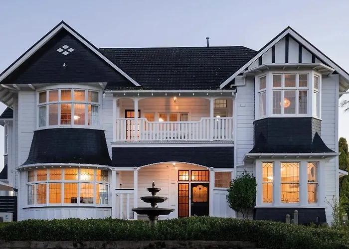 Cedar House Bed & Breakfast Gisborne