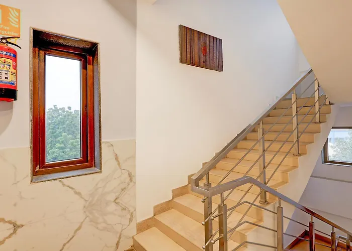 Super Townhouse V Hotel Gunadala
