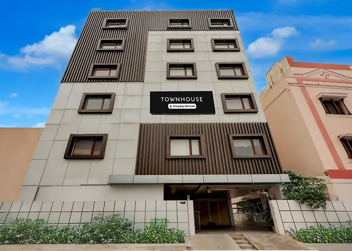 Super Townhouse V Hotel Gunadala