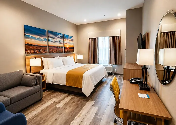 Days Inn & Suites By Wyndham Greater Tomball