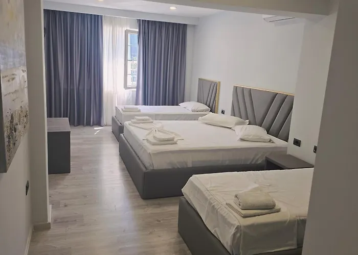 Sunborn Hotel Golem 