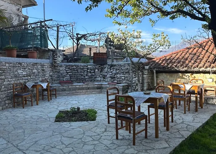 Mani Guest House Gjirokaster